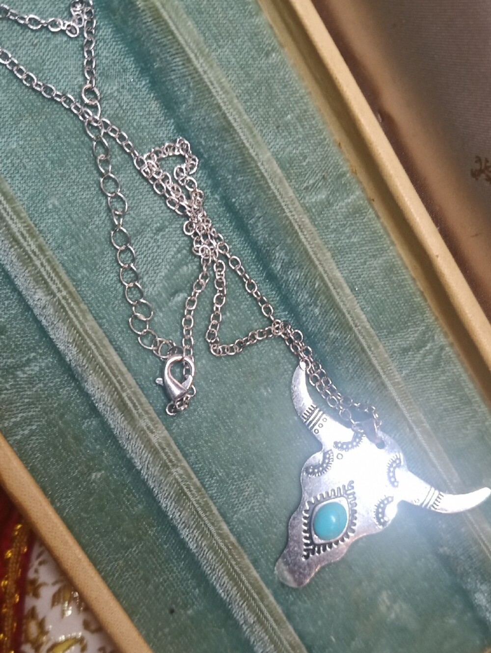 Turquoise Stone Bull Skull Pendant Necklace - Silver Tone - Picture 4 of 4
